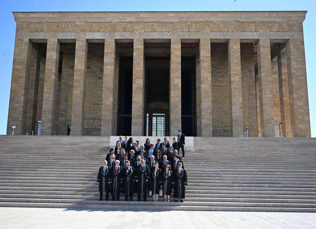 Uyuşmazlık Mahkemesi Başkanlığı heyeti Anıtkabir'i ziyaret etti 6